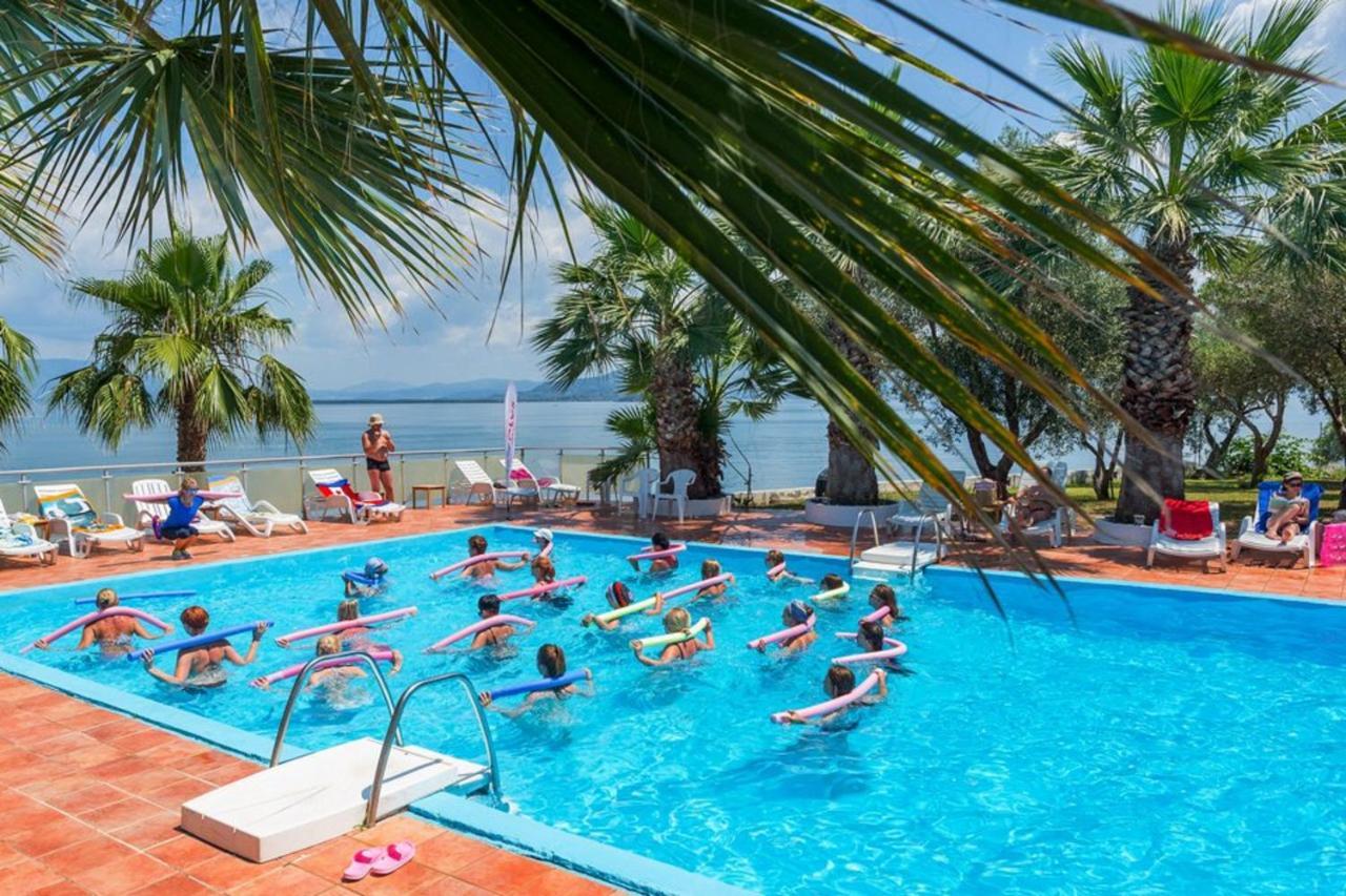 Hotel Sissy Камена-Вурла Екстер'єр фото